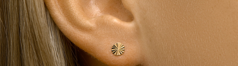 14 karaat gouden oorknopjes