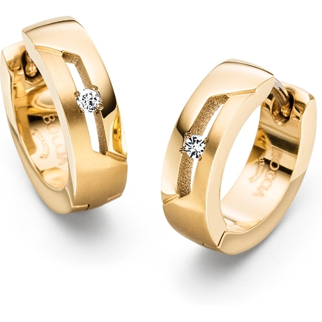 Boccia Titanium 05045-05 goudkleurige oorringen met 0,08 ct diamant