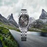 Seiko Prospex Limited SPB411J1 Navigator Time horloge 38,5 mm - sfeer